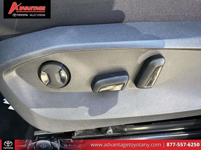 Used 2024 Volkswagen Tiguan SE image 18