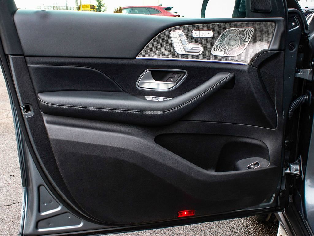 Used 2022 Mercedes-Benz GLS 450 4MATIC image 8