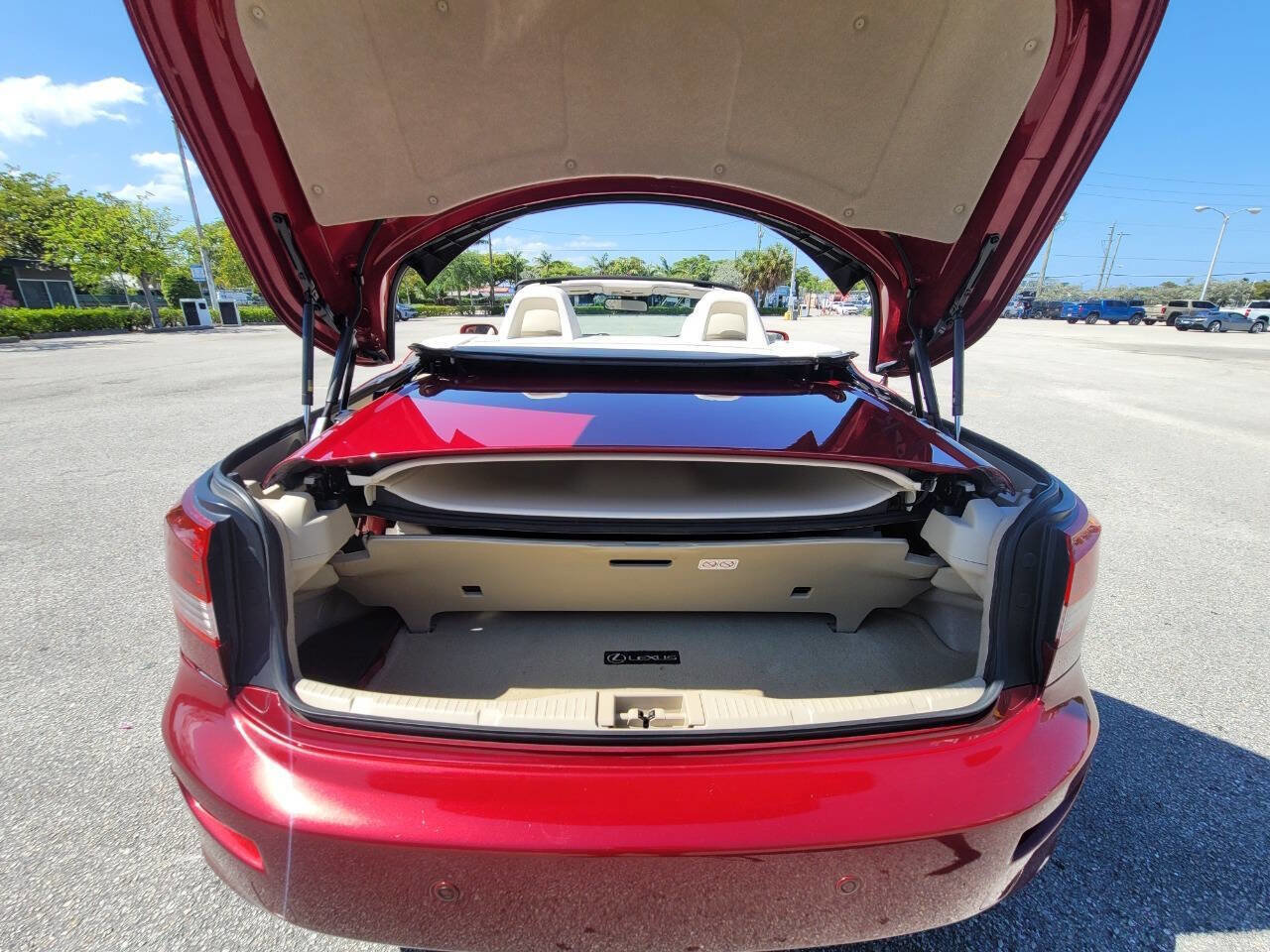Used 2010 Lexus IS 350C RWD image 10