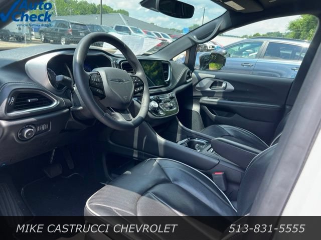 Used 2025 Chrysler Pacifica Limited FWD image 6