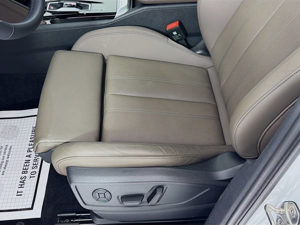 Used 2025 Audi Q5 Premium Plus w/ Premium Plus AWD/4WD image 20