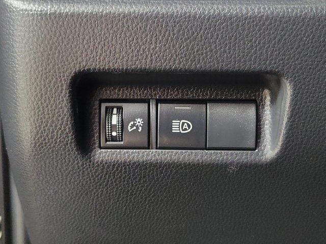 Used 2022 Toyota RAV4 SE AWD/4WD image 24