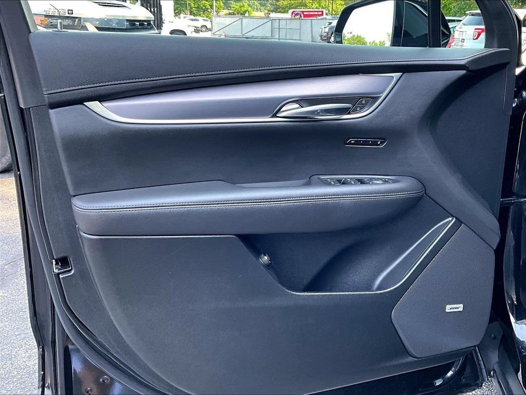 Used 2024 Cadillac XT6 Luxury AWD/4WD image 9