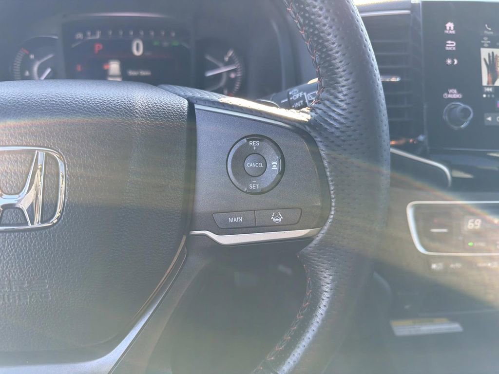 Used 2023 Honda Passport TrailSport image 27