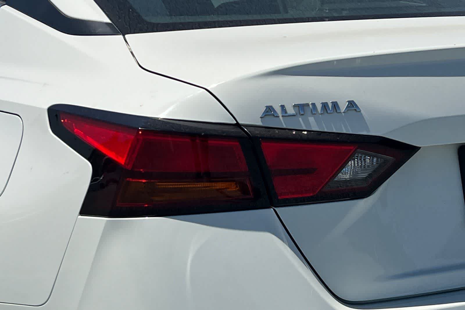 Used 2019 Nissan Altima 2.5 S FWD image 13