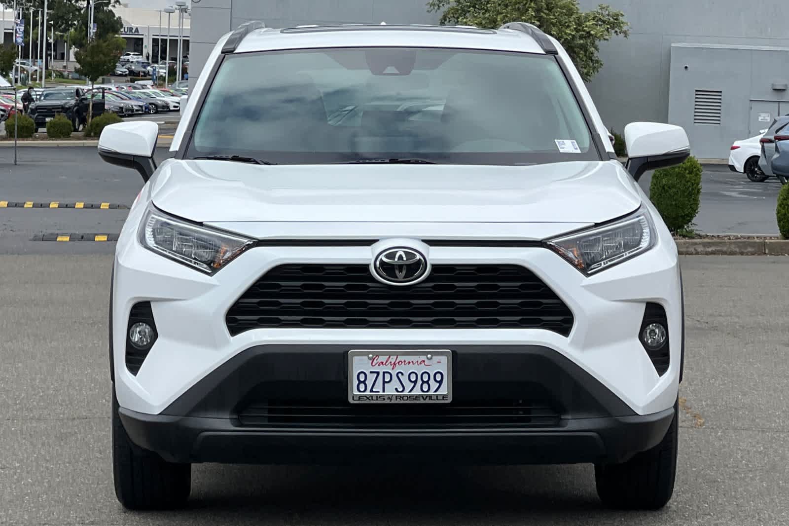 Used 2021 Toyota RAV4 XLE w/ Convenience Package FWD image 10