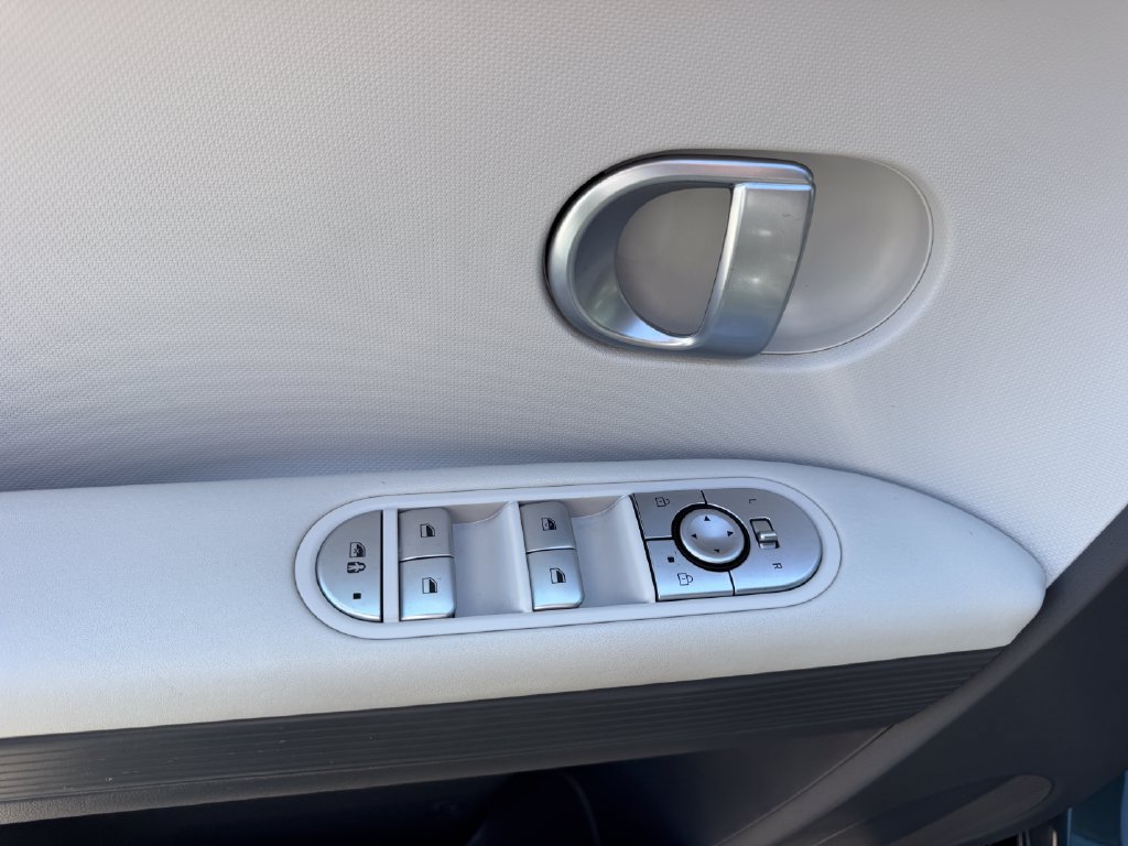 Certified 2024 Hyundai Ioniq 5 SE RWD image 22