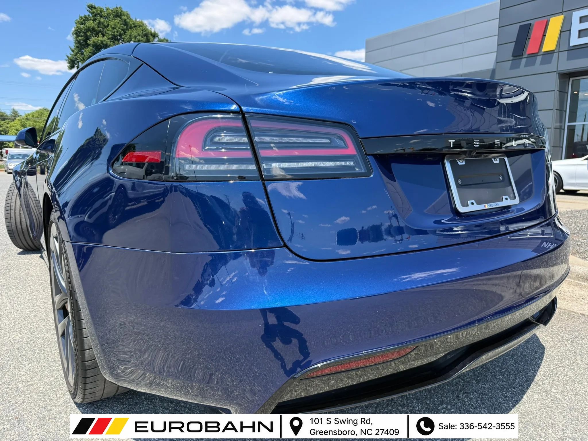 Used 2023 Tesla Model S Standard Range AWD/4WD image 3
