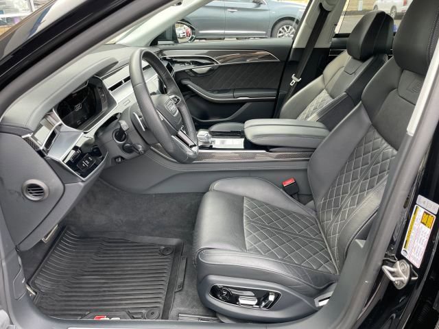 Used 2023 Audi S8 image 27