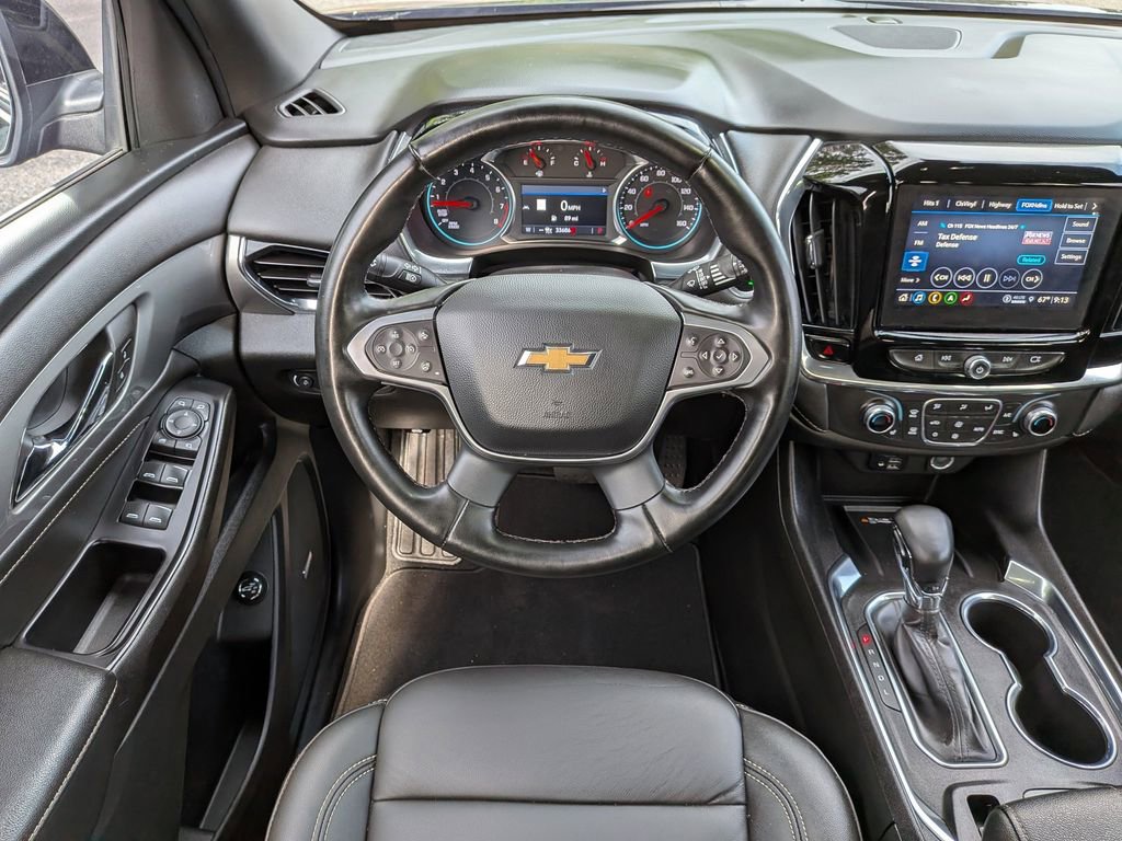 Used 2023 Chevrolet Traverse LT w/ LT Premium Package AWD/4WD image 18