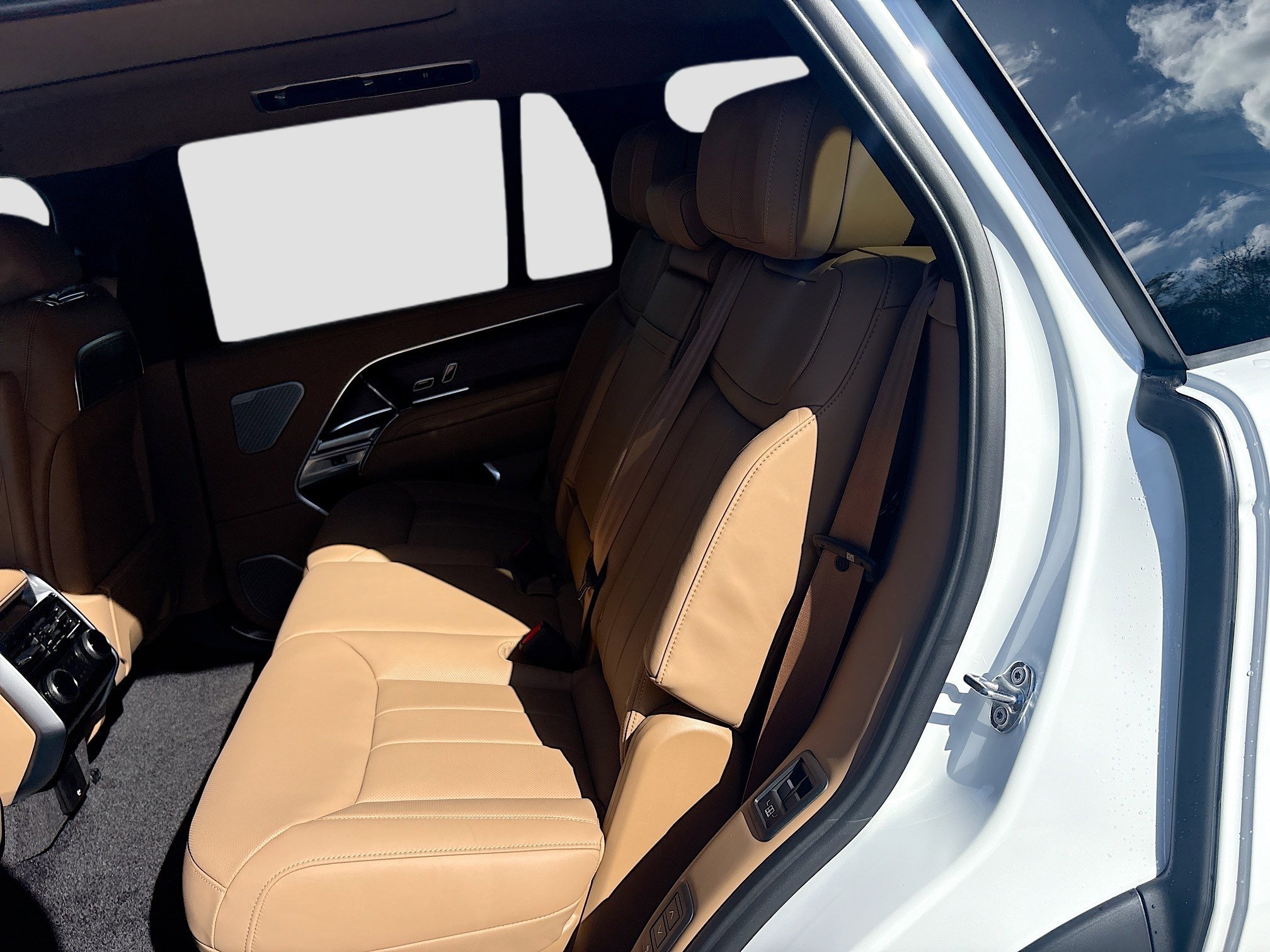 New 2026 Land Rover Range Rover Long Wheelbase Autobiography image 22