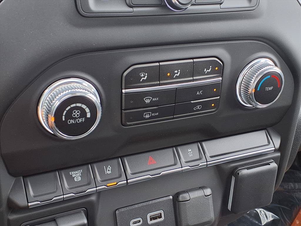 New 2025 GMC Sierra 3500 Pro w/ Convenience Package AWD/4WD image 5