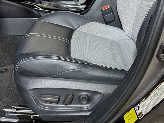 Used 2021 Toyota Corolla XSE image 17