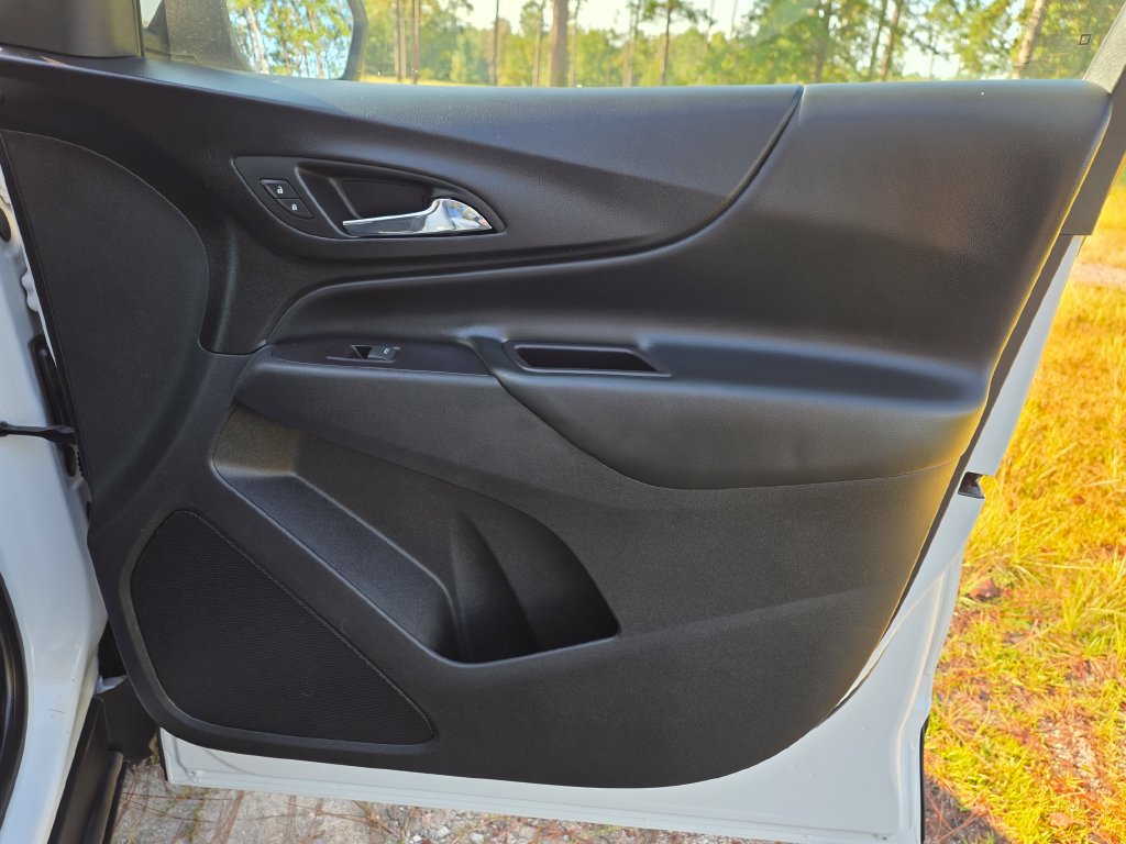 Used 2018 Chevrolet Equinox LT w/ Sun & Infotainment Package AWD/4WD image 26