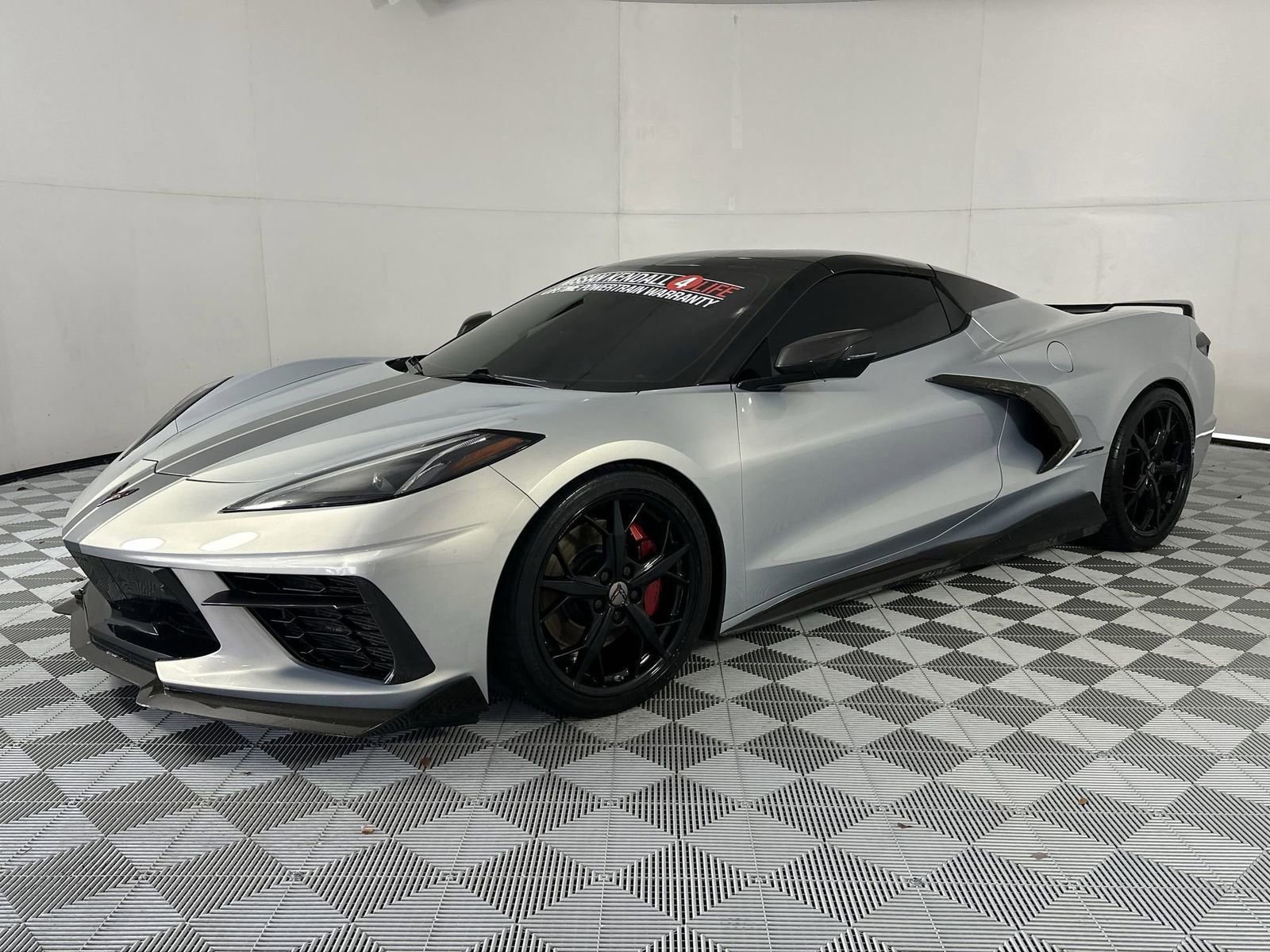 Used 2021 Chevrolet Corvette Stingray Premium Conv w/ Z51 Performance Package RWD image 4