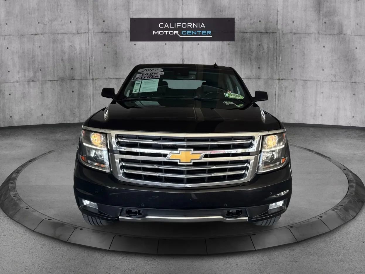 Used 2017 Chevrolet Tahoe LT w/ Luxury Package AWD/4WD image 2