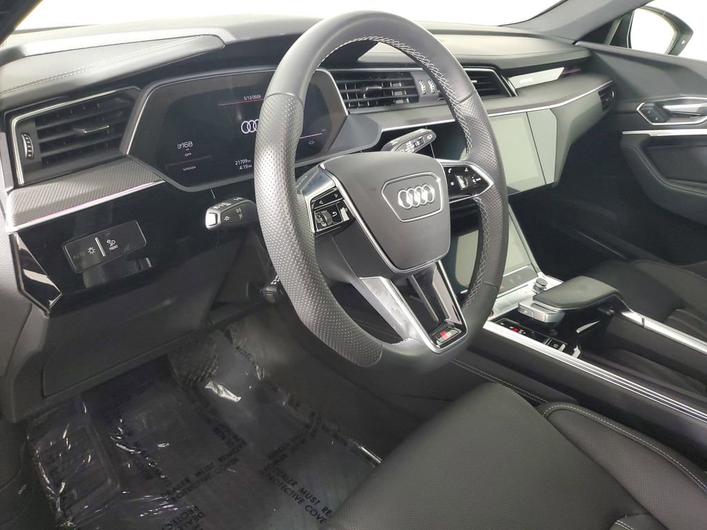 Used 2023 Audi e-tron S Premium Plus w/ Black Optic Package AWD/4WD image 23