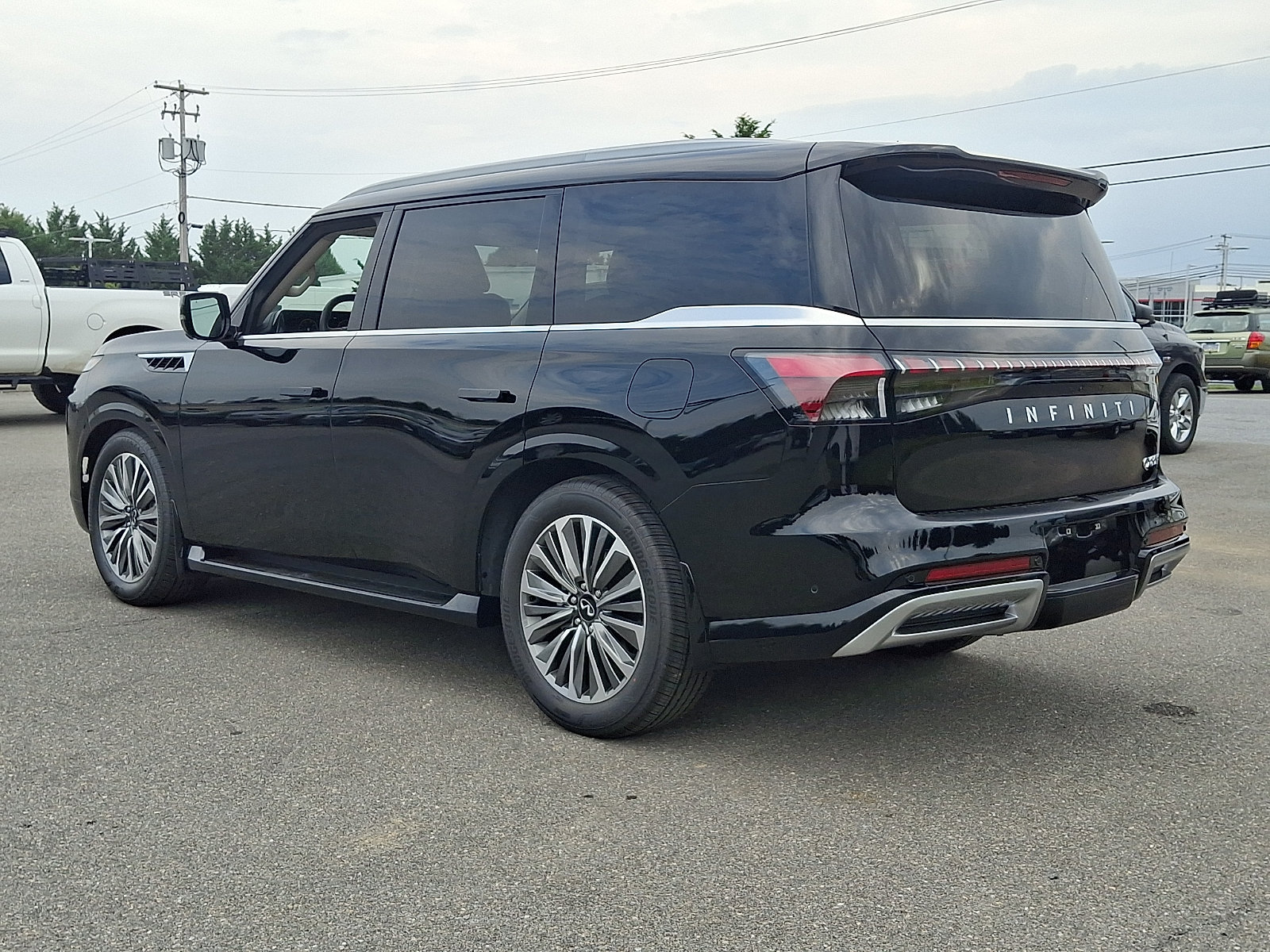 New 2027 INFINITI QX80 Luxe w/ Cargo Package AWD/4WD image 3