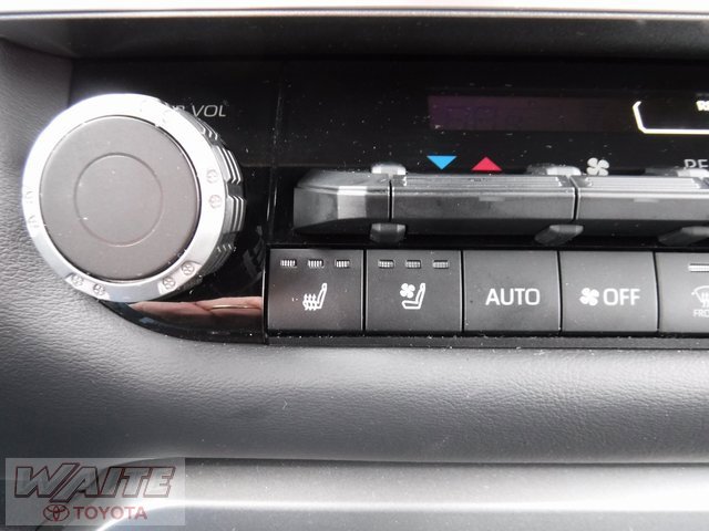 Certified 2024 Toyota Sequoia Platinum image 19