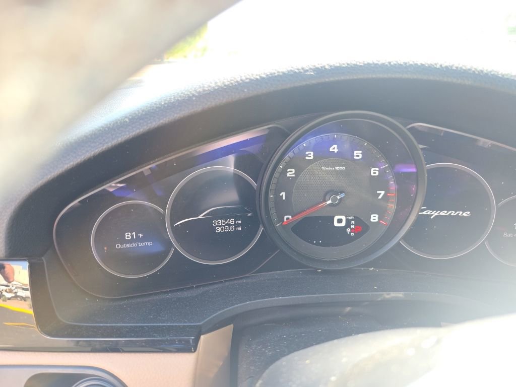 Used 2020 Porsche Cayenne AWD/4WD image 9