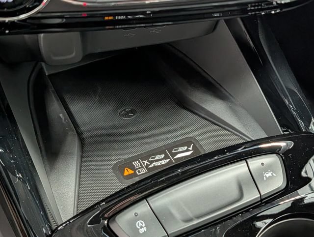 New 2026 Chevrolet Trax RS w/ Sunroof Package FWD image 26