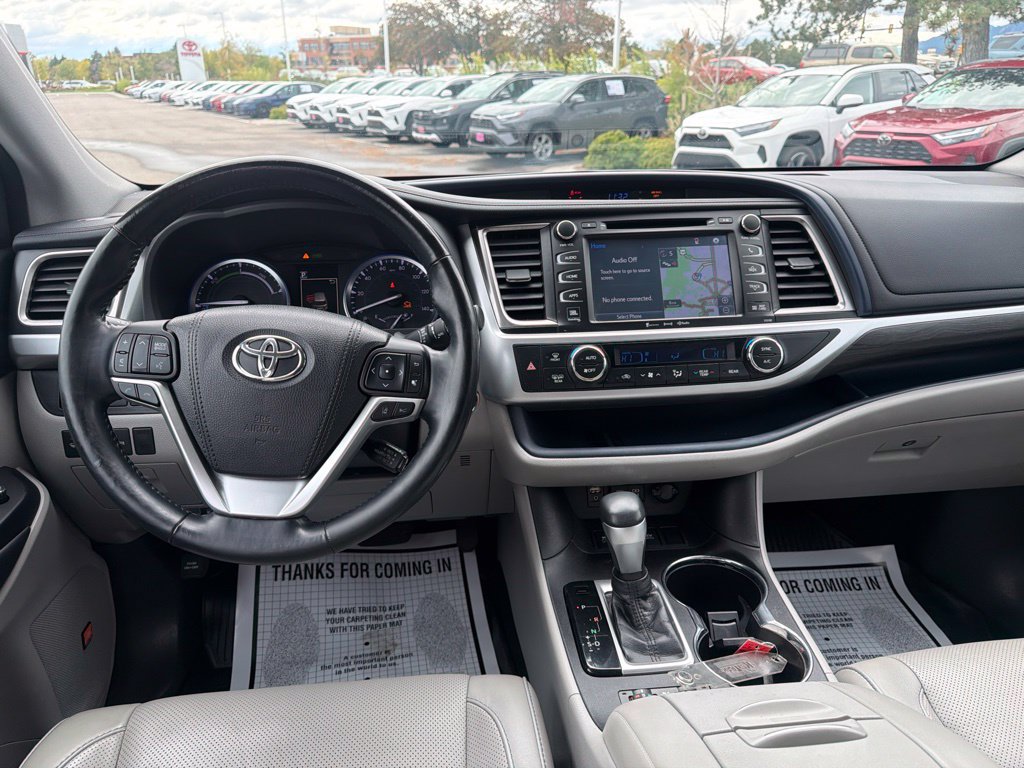 Used 2018 Toyota Highlander Limited Platinum AWD/4WD image 23