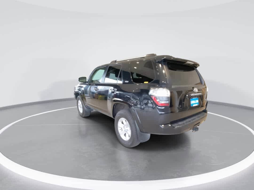 Used 2024 Toyota 4Runner SR5 AWD/4WD image 6
