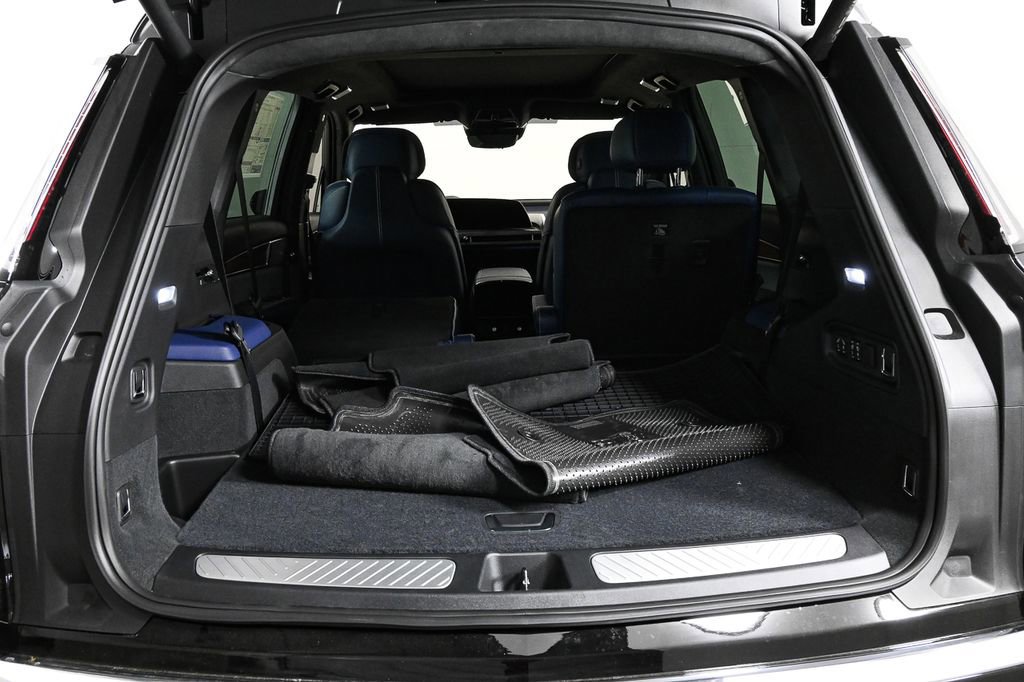 New 2026 Cadillac Vistiq Premium Luxury image 31