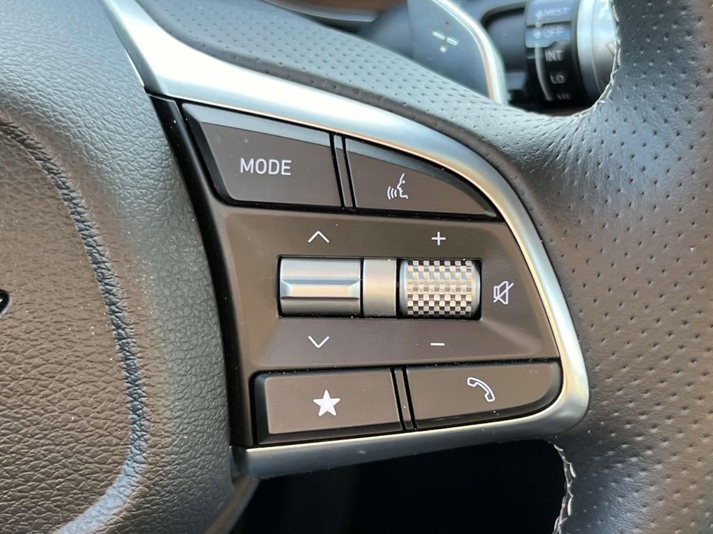 Used 2024 Genesis G70 2.5T image 21