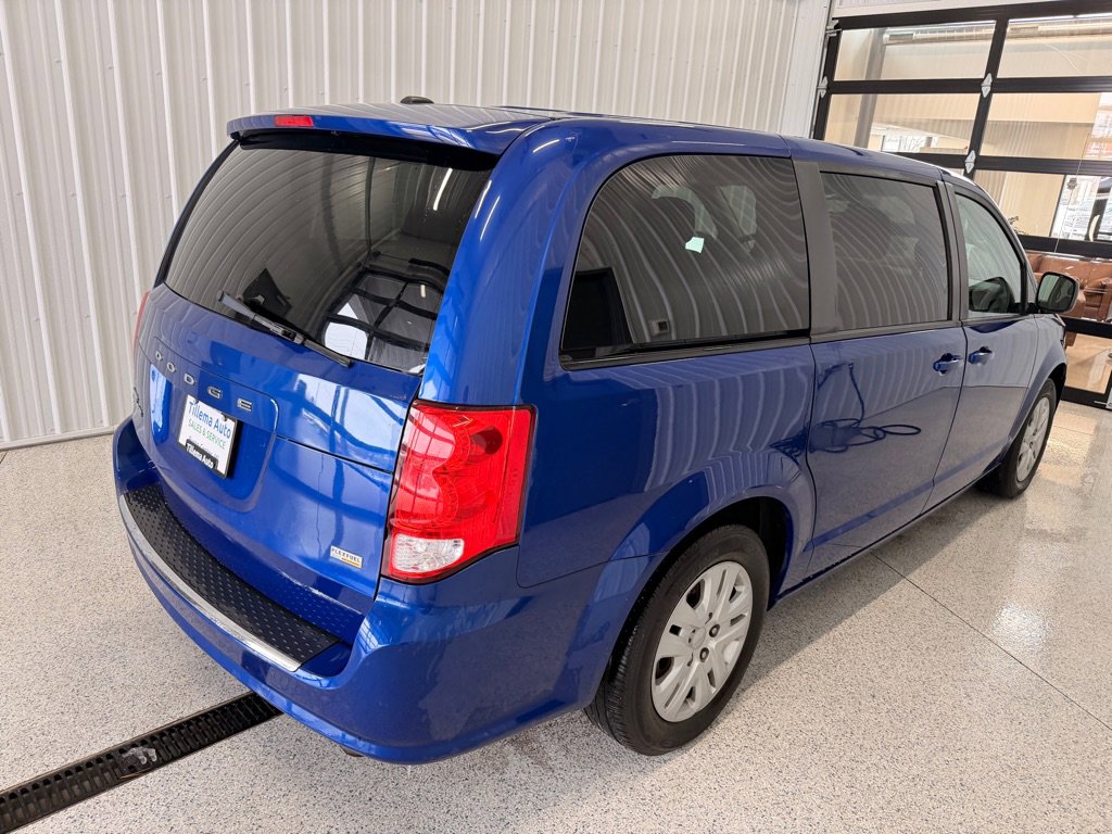 Used 2018 Dodge Grand Caravan SE w/ UConnect Hands-Free Group image 7