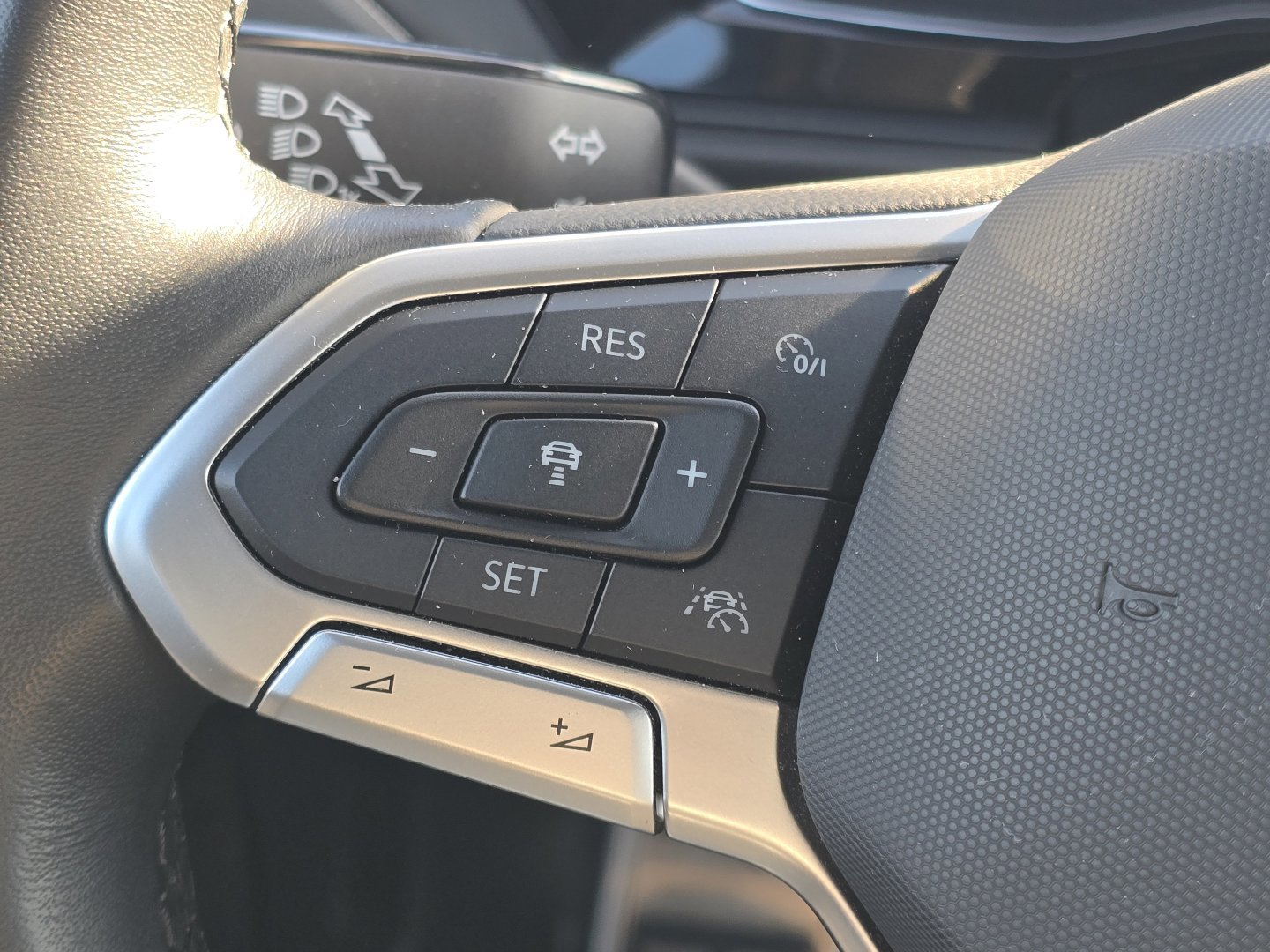 Used 2023 Volkswagen Jetta Sport image 14