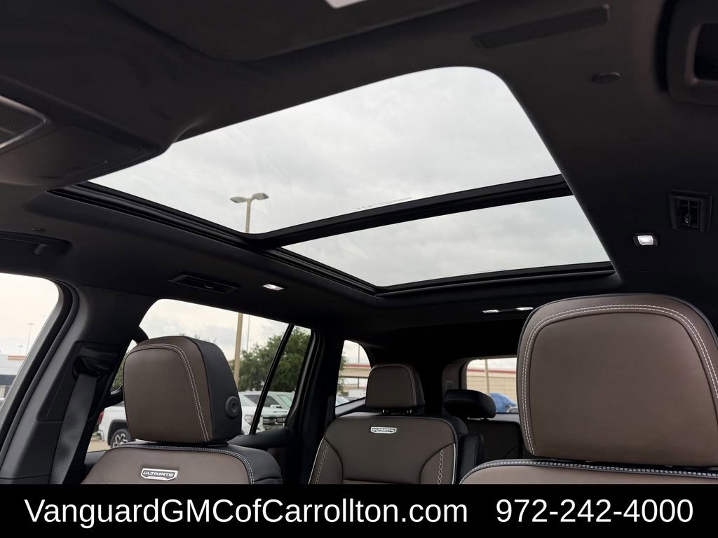 New 2026 GMC Acadia Denali Ultimate w/ LPO, Floor Liner Package AWD/4WD image 22