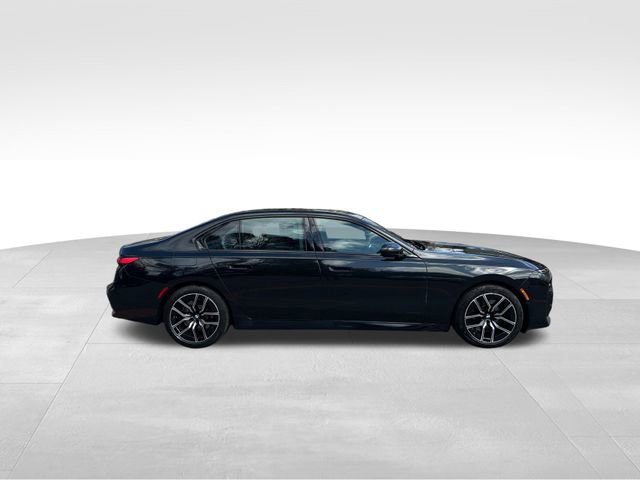 Used 2023 BMW 740i w/ Parking Assistance Package image 6