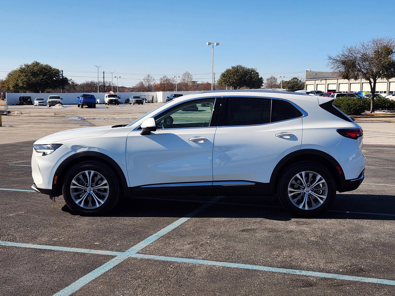 Used 2023 Buick Envision Preferred image 3