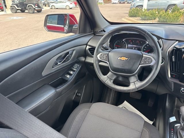 Used 2023 Chevrolet Traverse LT FWD image 17