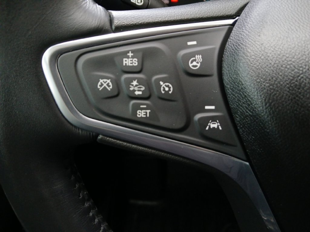 Used 2022 Chevrolet Equinox Premier FWD image 11