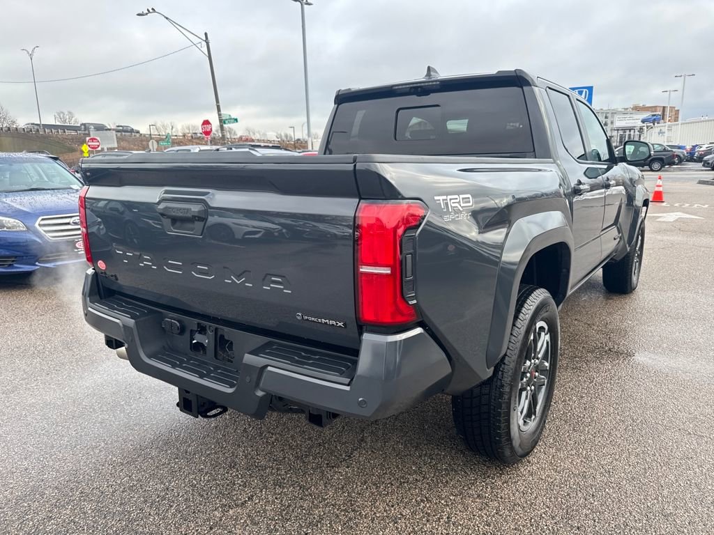 Used 2025 Toyota Tacoma TRD Sport image 7
