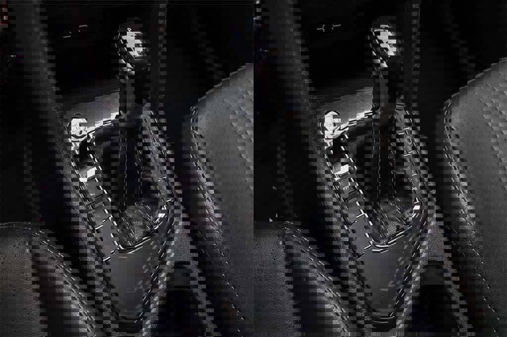 Used 2023 Volkswagen Tiguan SE R-Line image 21