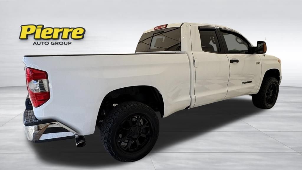 Used 2016 Toyota Tundra SR5 w/ SR5 Upgrade Package AWD/4WD image 5