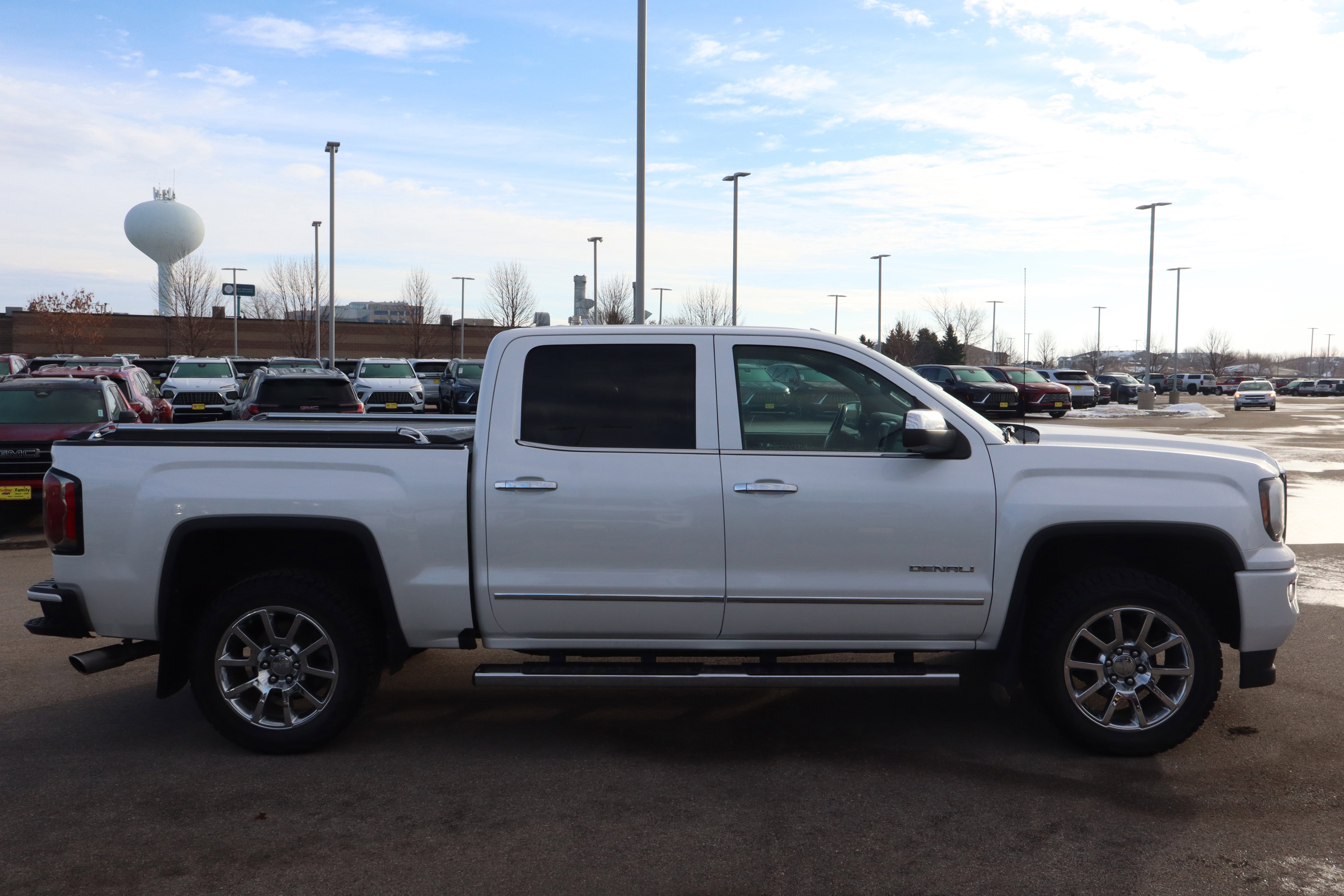 Used 2017 GMC Sierra 1500 Denali image 8