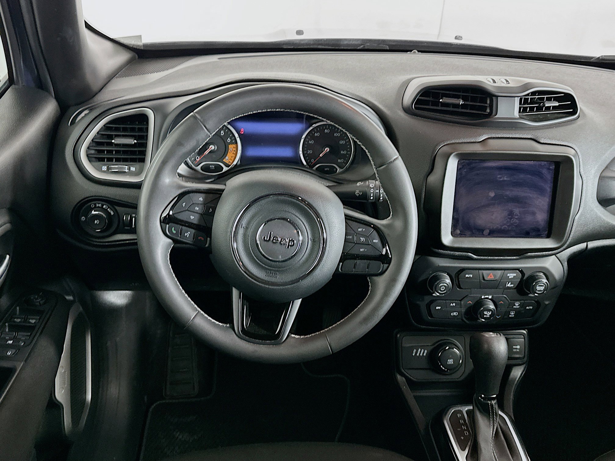 Used 2021 Jeep Renegade Latitude AWD/4WD image 17