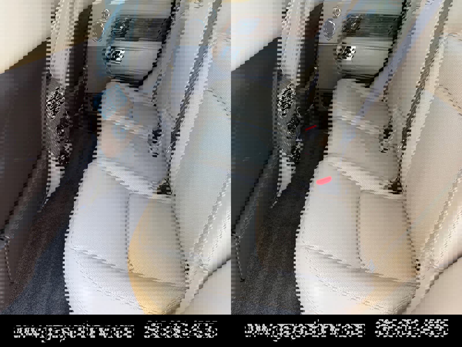 Used 2019 Land Rover Range Rover HSE image 13