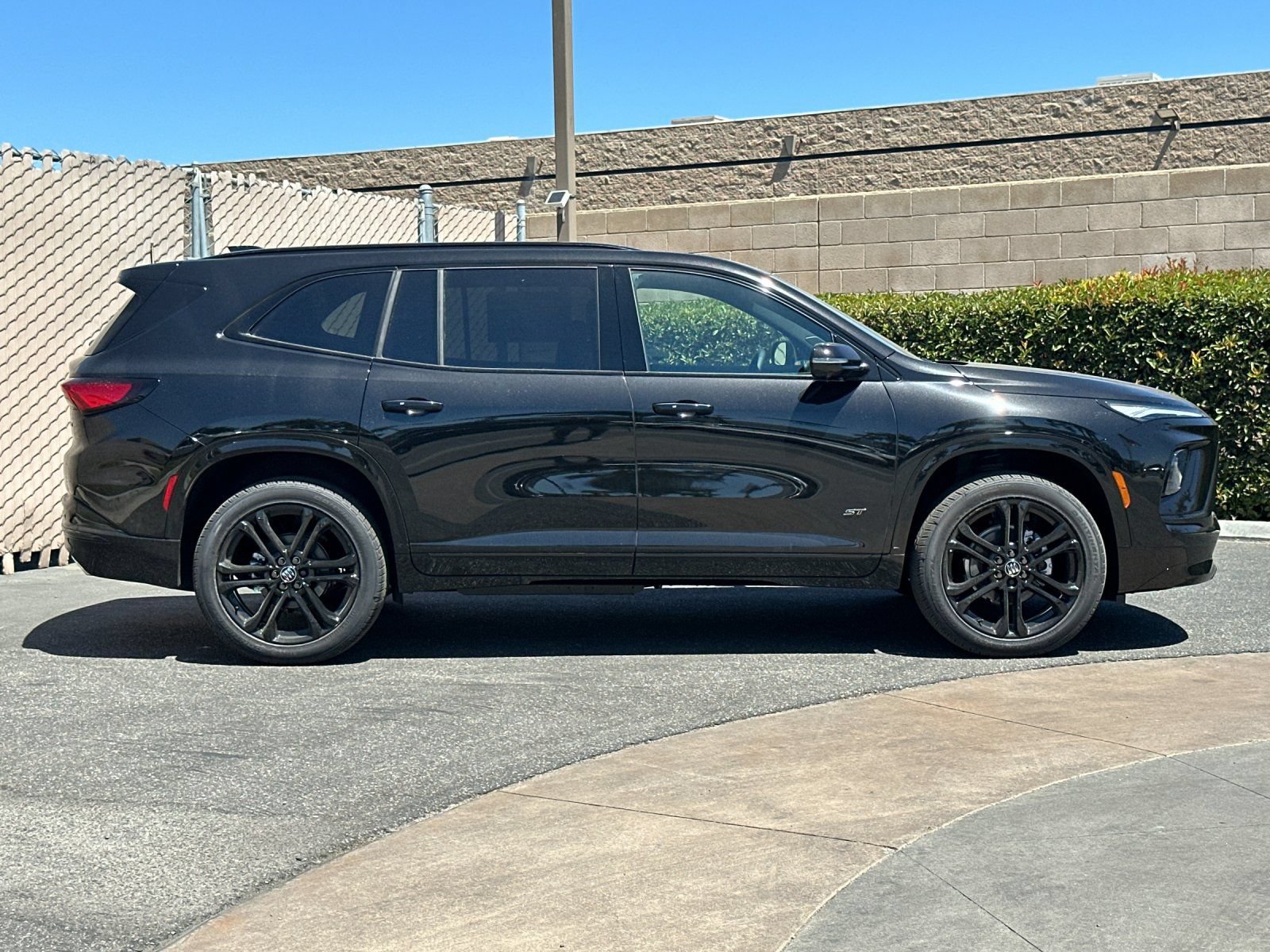 New 2026 Buick Enclave Sport Touring w/ Power Package FWD image 3