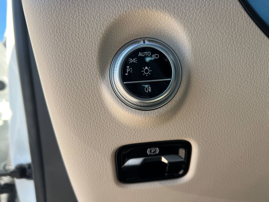 Certified 2025 Mercedes-Benz C 300 Sedan image 20