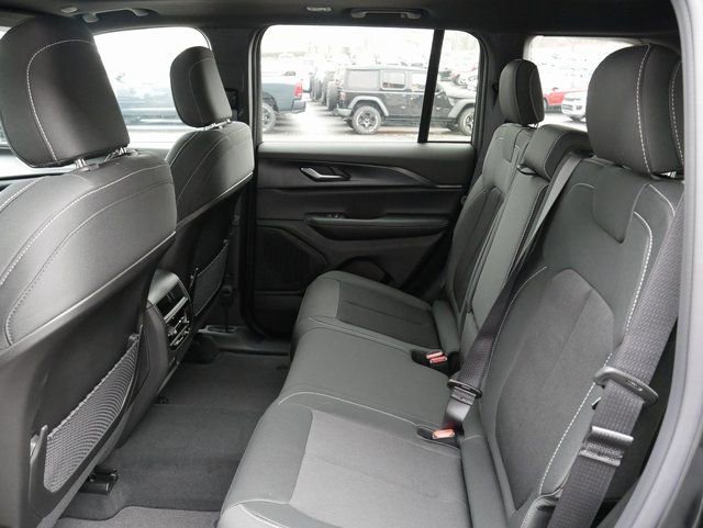 New 2025 Jeep Grand Cherokee Laredo X w/ Luxury Tech Group I image 25