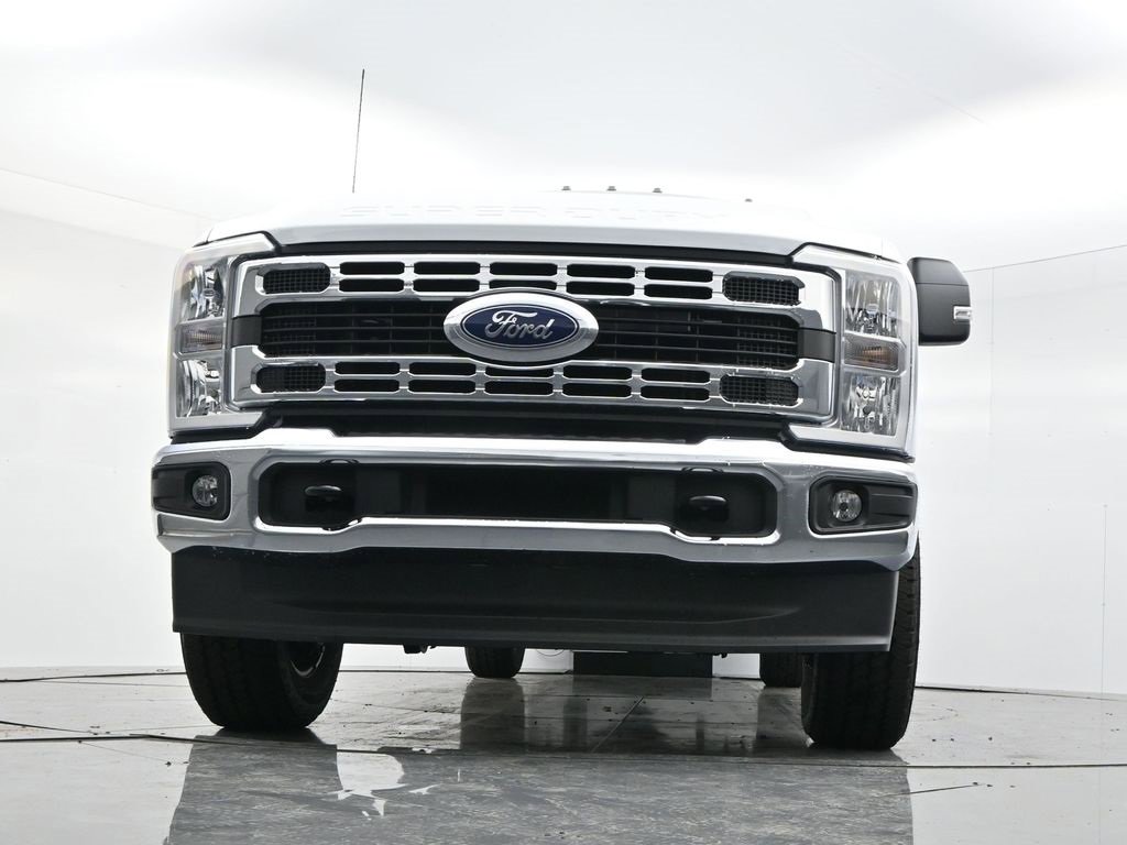 New 2026 Ford F350 XLT image 45