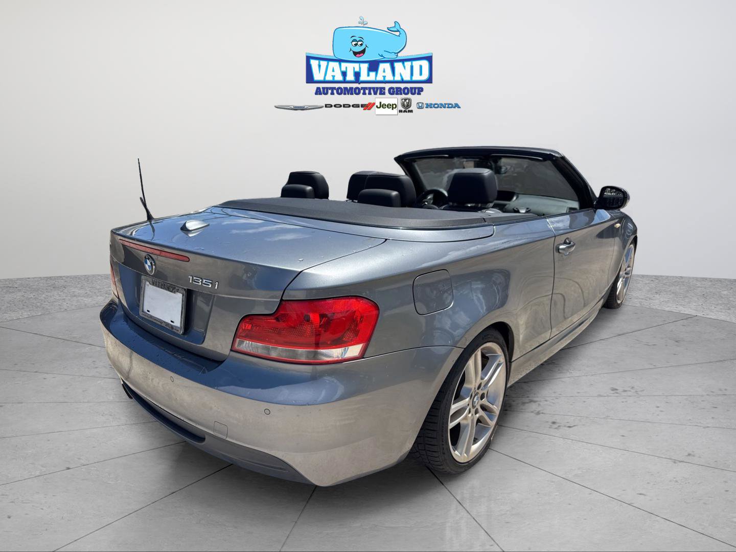 Used 2013 BMW 135i Convertible RWD image 39