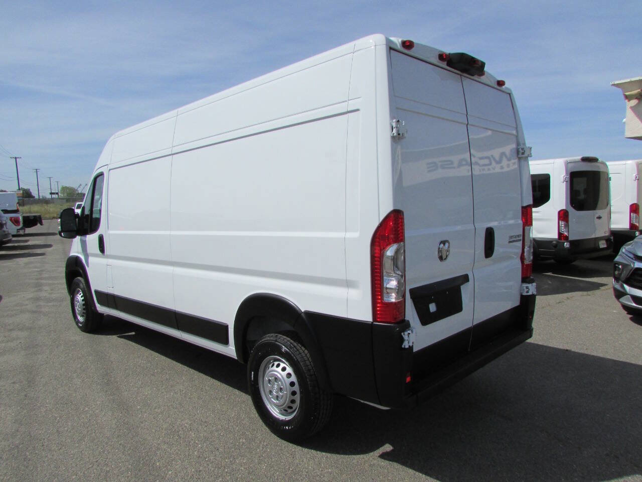 Used 2025 RAM ProMaster 3500 w/ Convenience Group FWD image 9