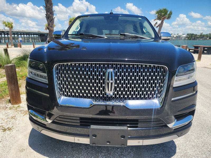 Used 2021 Lincoln Navigator L Black Label w/ Cargo Convenience Package image 4
