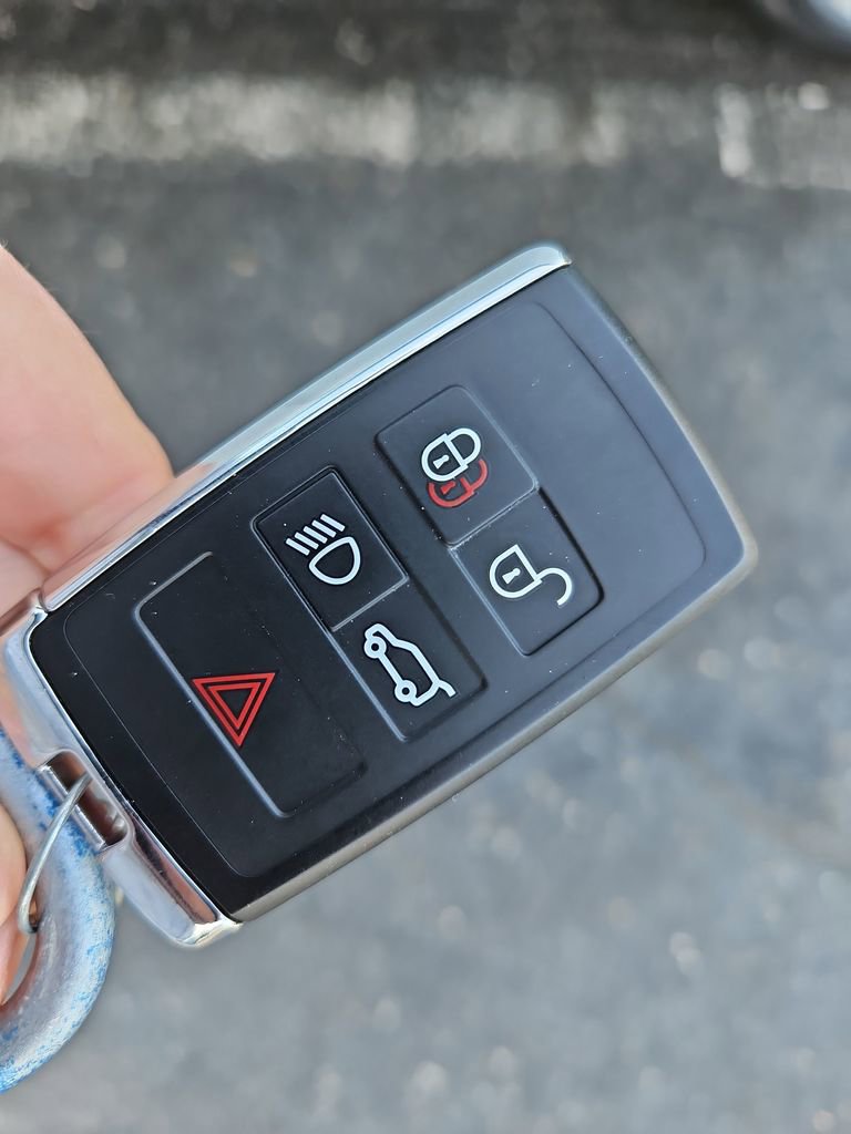 Used 2020 Land Rover Range Rover Evoque First Edition image 35